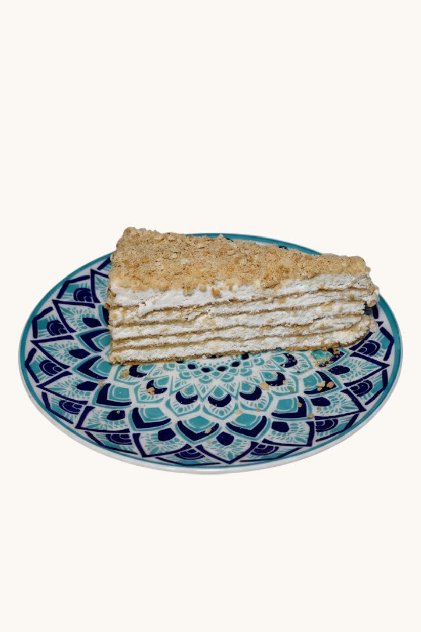 Френска селска (заквасена сметана, ядки, бисквити, мед)